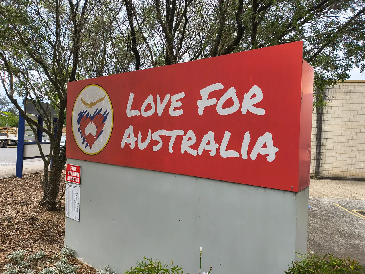 Love for Australia food relief charity, a community site The Bug Guy looks after