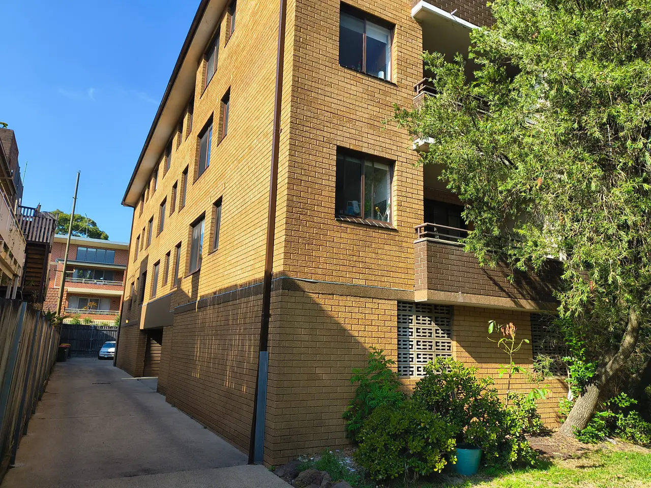 Strata apartment block pest control in Sydney